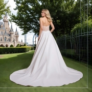 Ball Gown Cat-eye Wedding Dress with Sleeveless - BLM-B1003