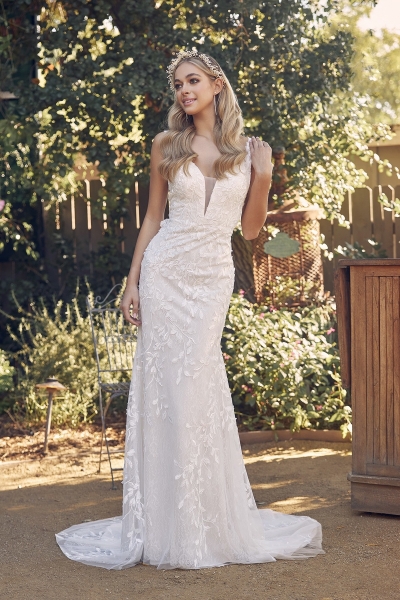 Wedding Dress - Floral Applique Gown with Sweep Train and V-Neck - CH-NAJE949