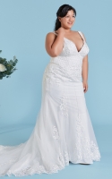 Plus Size - The Mermaid V-Neck with a Mix of Geometric and Floral Motifs Wedding Dress - EVA