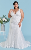 Plus Size - The Mermaid V-Neck with a Mix of Geometric and Floral Motifs Wedding Dress - EVA