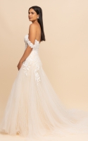 A-line Sweetheart Off-the-shoulder and Detachable Sleeves Wedding Dress - YURI A