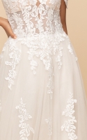 Ball Gown Off-the-shoulder with Floral Lace Embellishments Wedding Dress - LUMI